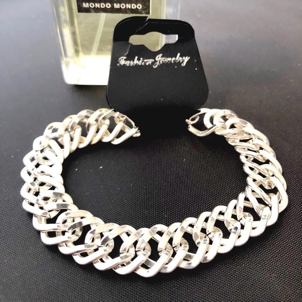 NEW SILVER LINK BRACELET